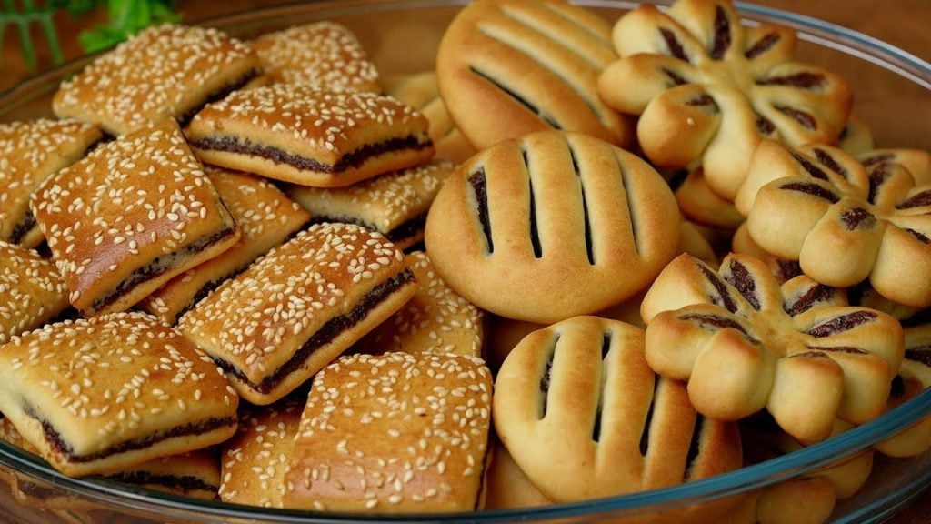 طريقة-عمل-بسكويت-التمر-الشهي-1024×576
