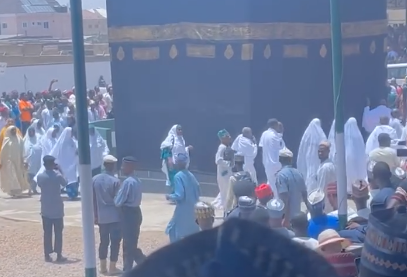 النيجيريون يتدربون على الحج