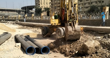 محافظ الجيزة يعلن بدء تنفيذ خط مياه لإنهاء مشكلة الانقطاعات بمنطقة الطوابق فيصل