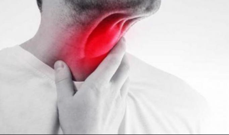 ما هو التهاب الحنجرة وأسباب حدوثه؟