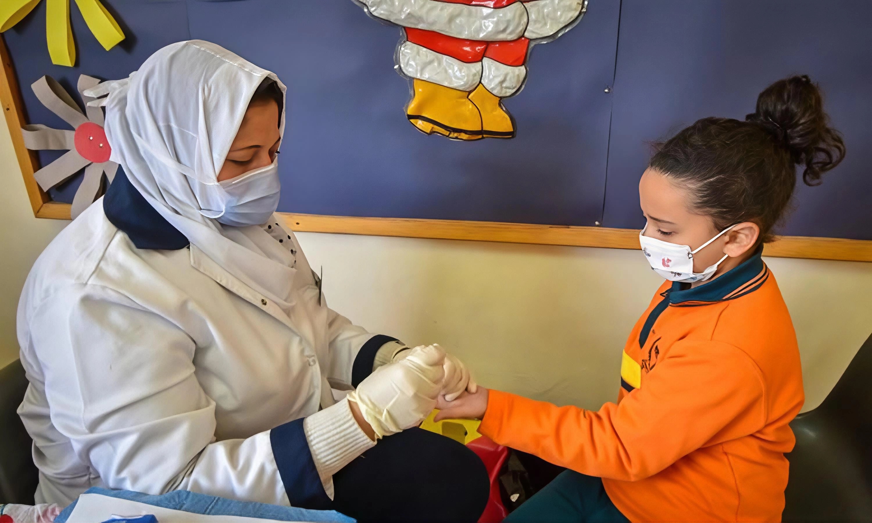 3 فحوصات ضرورية يجريها التأمين الصحي لطلاب المدارس مجانًا.. مبادرة لحماية أجيال مصر القادمة